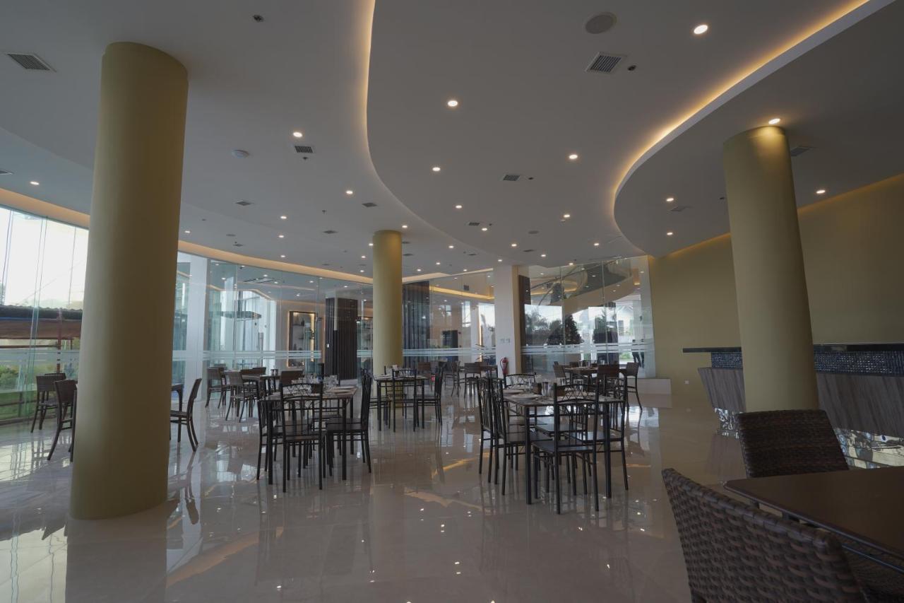 Winrich Hotel Mactan Exterior foto