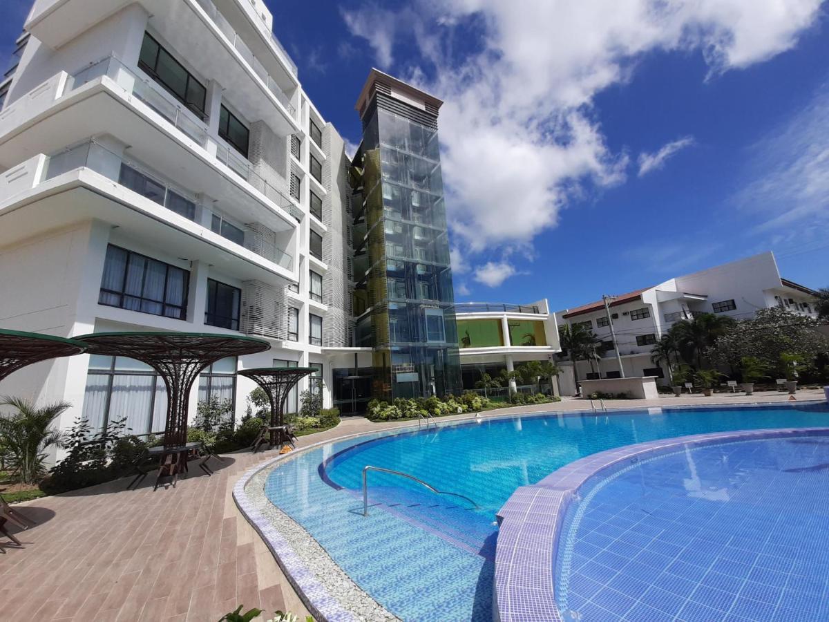 Winrich Hotel Mactan Exterior foto